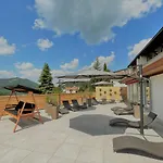 Berghoteltirol ホテル ユングホルツ