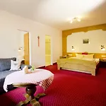 Berghoteltirol ユングホルツ