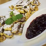 Berghoteltirol ホテル ユングホルツ