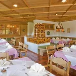 ホテル Berghoteltirol