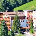 ホテル Berghoteltirol ユングホルツ
