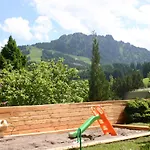 Berghoteltirol ホテル ユングホルツ