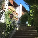 伯格特洛尔酒店