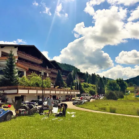 Hotell Berghoteltirol 4*